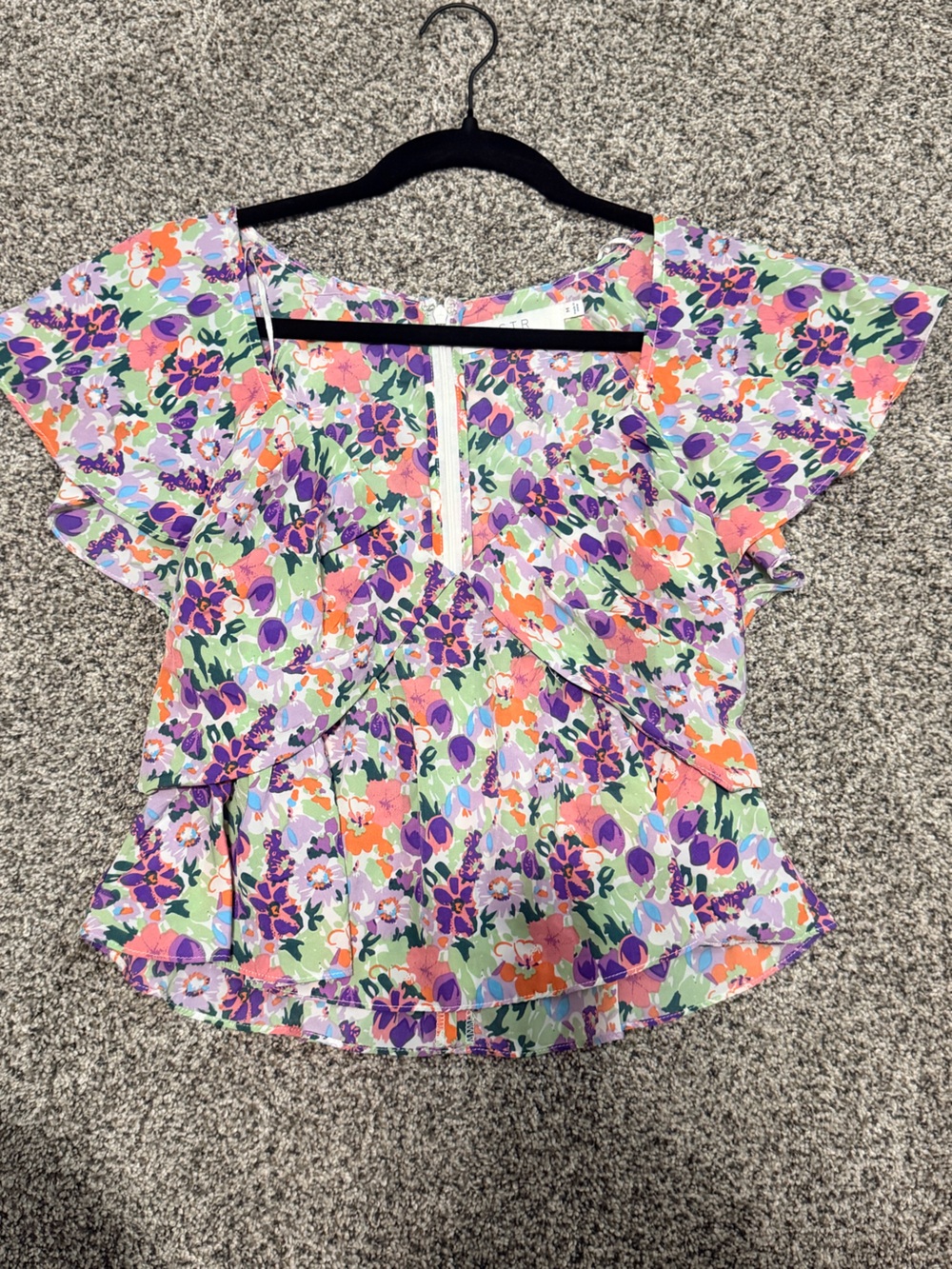 ASTR the Label - Floral Flutter-Sleeve Women’s Crop Top in Multi-Color